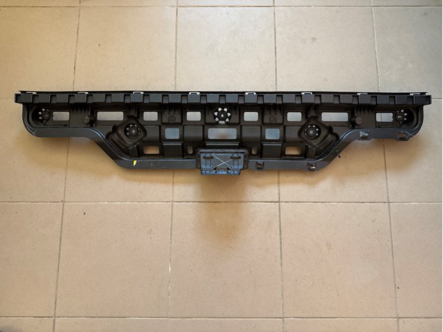 Кронштейн бампера заднего, центральный 51127425449 BMW