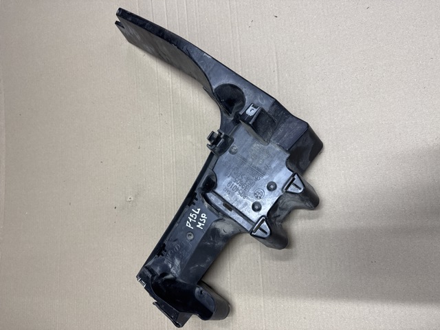 Направляющая заднего бампера, левая 51128054019 BMW