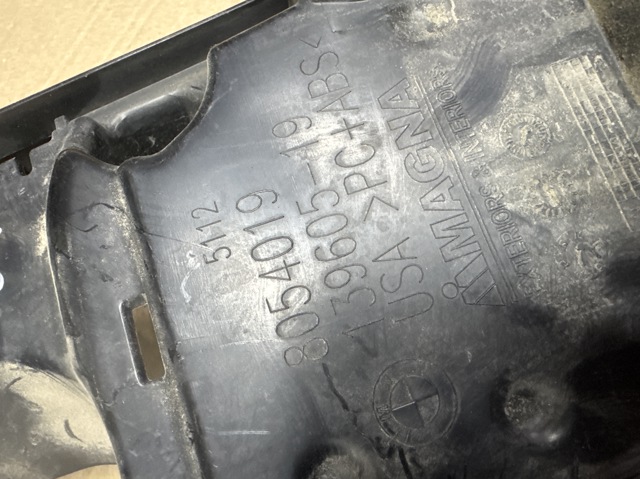 BMW 51128054019 Направляющая заднего бампера левая в наличии Хмельницкий