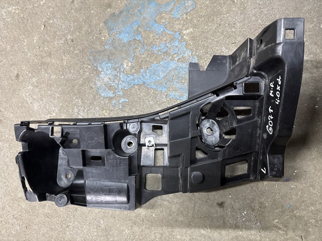 BMW 51128069901 Кронштейн бампера заднего внешний левый в наличии Винница
