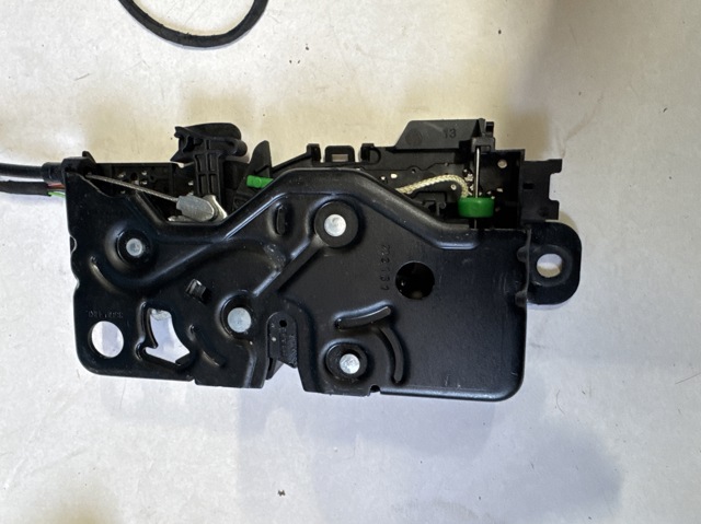 BMW 51247441014 Замок багажника в наличии Харьков