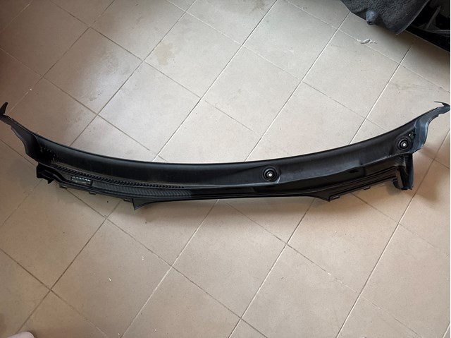 Водосток лобового стекла, жабо 51717434879 BMW