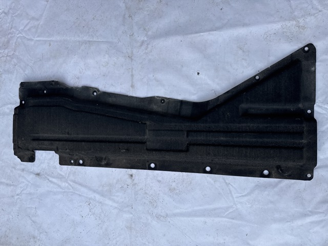 Защита днища, правая 51757308672 BMW