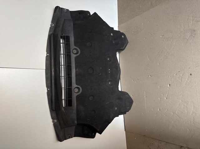 Передняя защита картера 51757360154 BMW