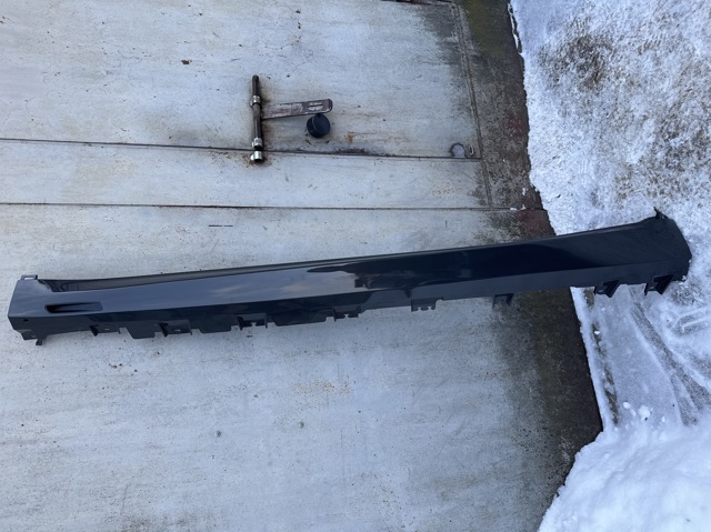 BMW 51778099111 Накладка (молдинг) порога наружная левая в наличии Тернополь