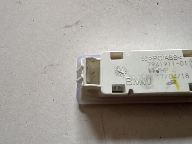 63317941911 BMW Лампа подсветки в двери купить в Сумы