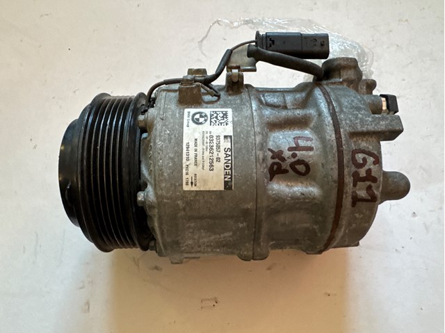 Компрессор кондиционера 64529375057 BMW