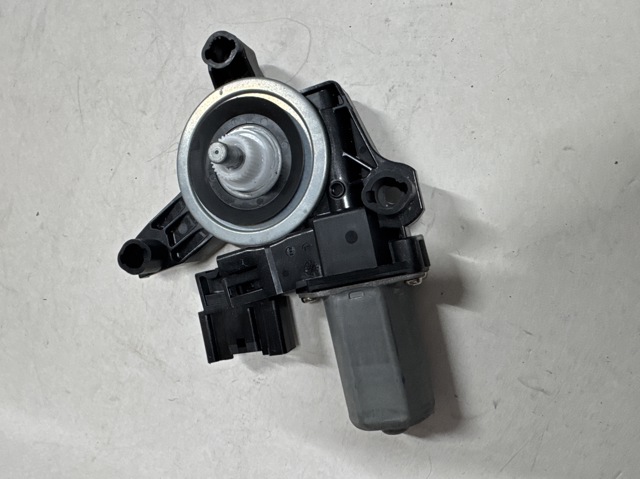 Привод электростеклоподъемника передний 67625A75081 BMW