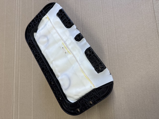 Подушка безопасности (AIRBAG) пассажирская 72119366384 BMW