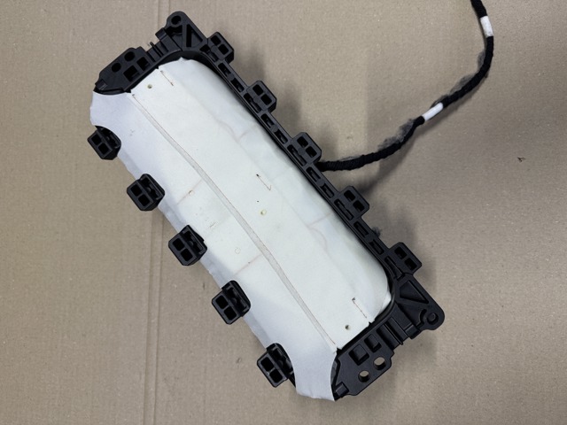 Подушка безопасности боковая 72126804063 BMW