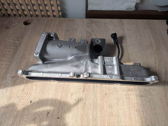 MITSUBISHI 1540A510 Коллектор впускной в наличии Тернополь