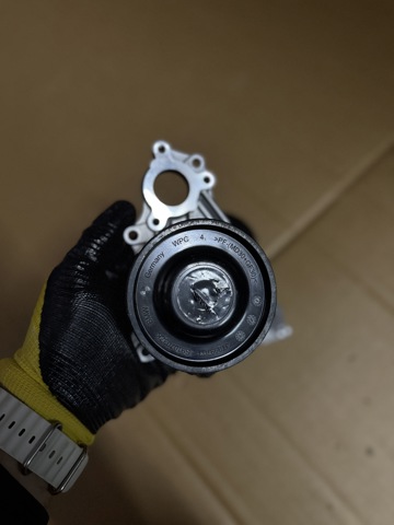 BMW 11518678905 Помпа водяная (насос) охлаждения в наличии Днепр