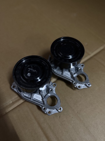 Насос водяной 11518678905 BMW