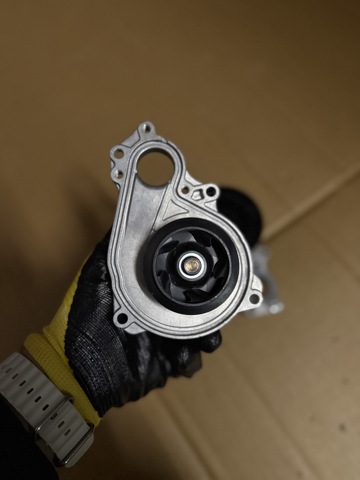 11518678905 BMW Помпа купить в Днепр