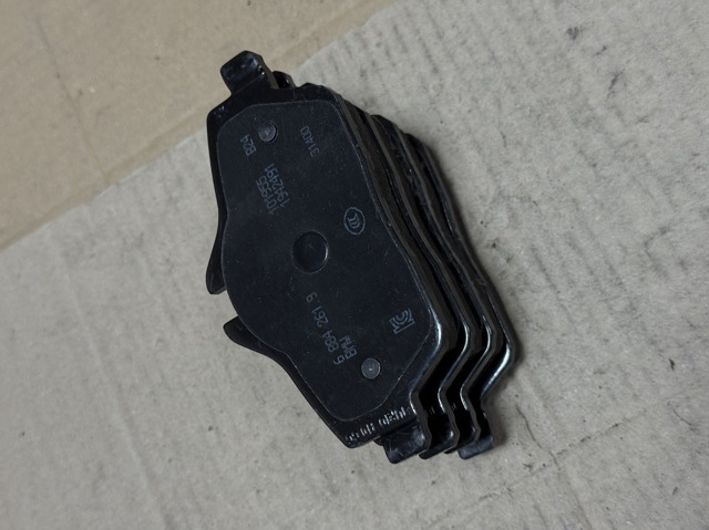 Колодки тормозные дисковые комплект 34106884263 BMW