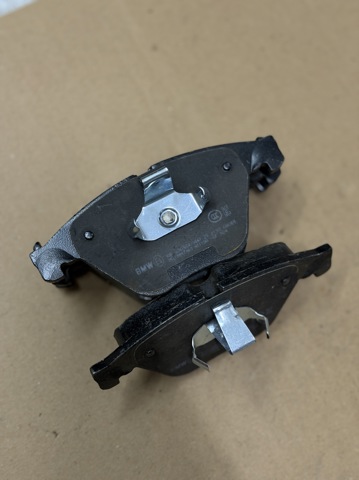 BMW 34118847063 Передние тормозные колодки в наличии Черновцы
