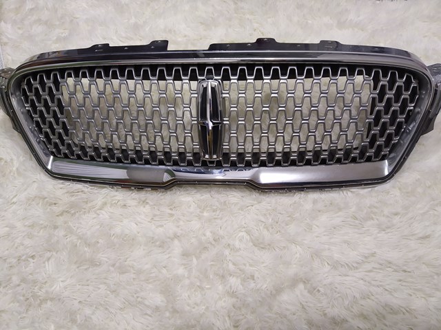 HP5Z8200AA FORD Решетка радиатора купить в Тернополь