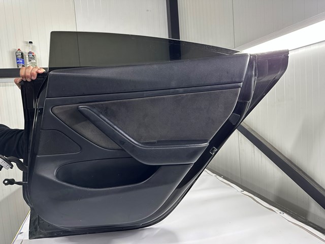 Tesla Model 1081440E0C Дверь задняя правая в наличии Одесса