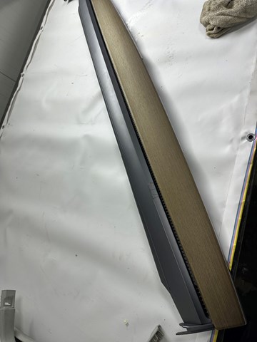 Молдинг (накладка) приборной панели "торпедо", центральный 109122500F Tesla Model