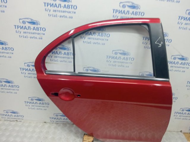 5730A582 Mitsubishi Дверь задняя правая