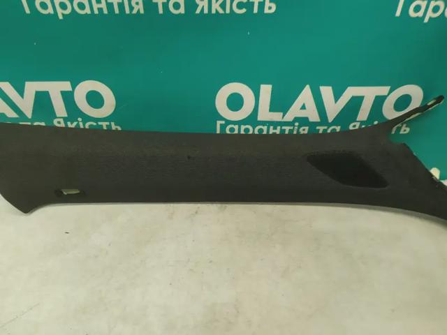 VOLVO 31651880 Обшивка стойки кузова внутренняя передняя правая в наличии Ровно