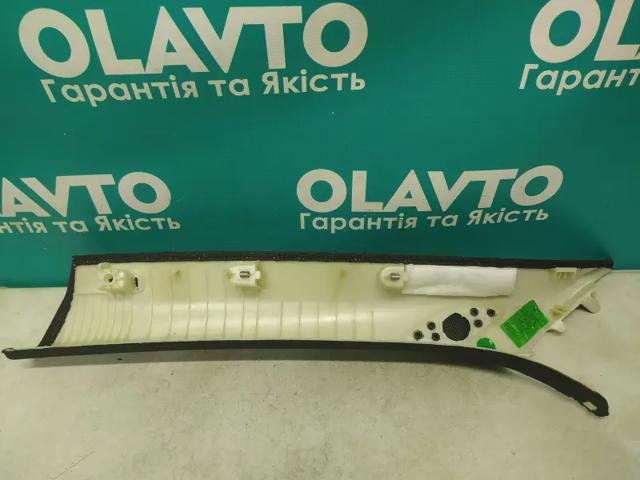 VOLVO 31651880 Обшивка стойки кузова внутренняя передняя правая в наличии Кривой Рог