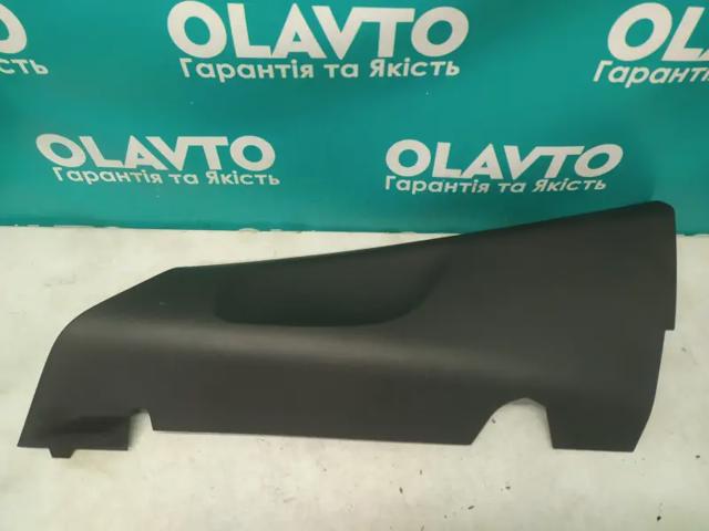 VOLVO 31651895 Обшивка стойки кузова внутренняя задняя левая в наличии Киев