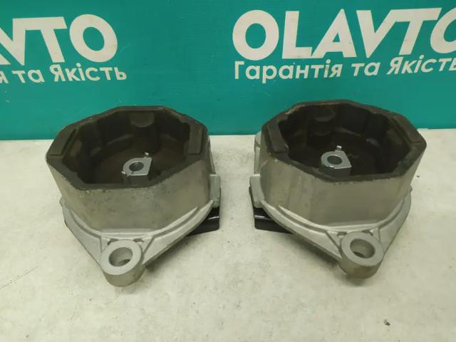 31686296 VOLVO Подушка (опора) двигателя левая/правая купить в Харьков
