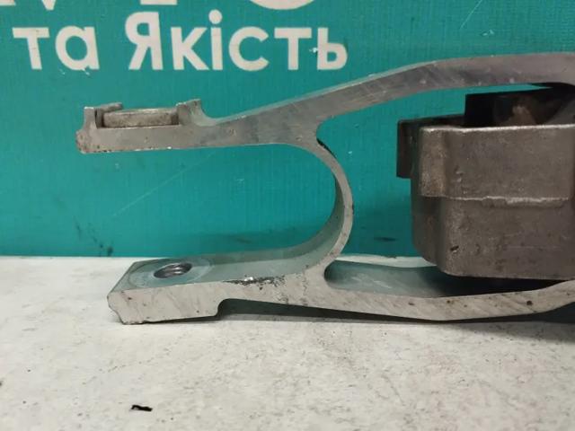 31686299 Кронштейн подушки (опоры) двигателя задней купить Тернополь