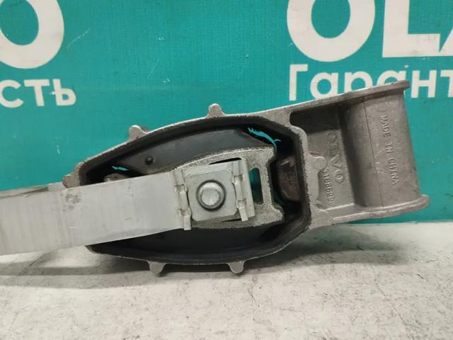 VOLVO 31686299 Кронштейн подушки (опоры) двигателя задней в наличии Ирпень