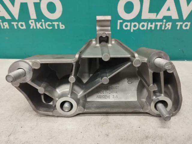 31686307 VOLVO Кронштейн подушки (опоры) двигателя левой купить в Ровно