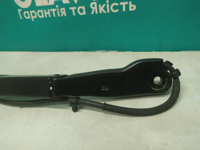 VOLVO 31696294 Поводок стеклоочистителя в наличии Харьков