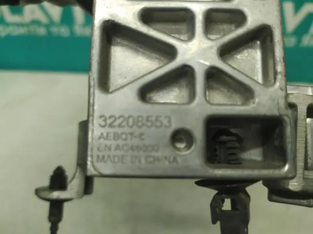 VOLVO 32208553 в наличии Украина