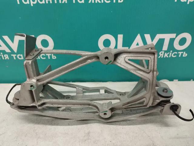 32352687 VOLVO Кронштейн компрессора кондиционера купить в Тернополь