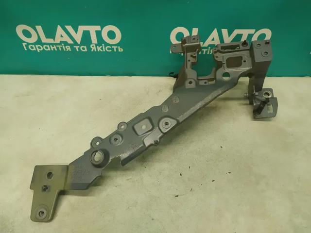32396095 VOLVO Суппорт радиатора правый (монтажная панель крепления фар) купить в Черкассы