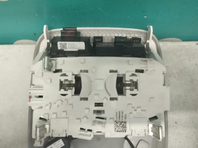 GM 42583463 Плафон освещения салона (кабины) в наличии Николаев