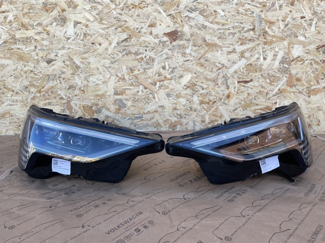 VAG 4KE941040 Фара правая в наличии Черновцы