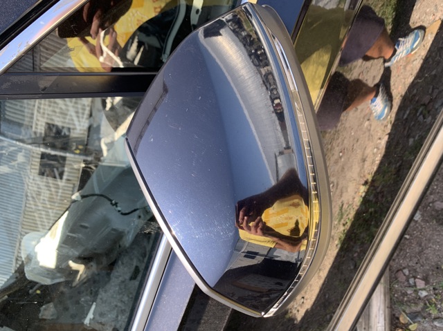 Правое боковое зеркало 4M1857410L9B9 VAG