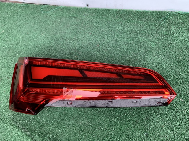 Задний левый стоп 80A945075C VAG
