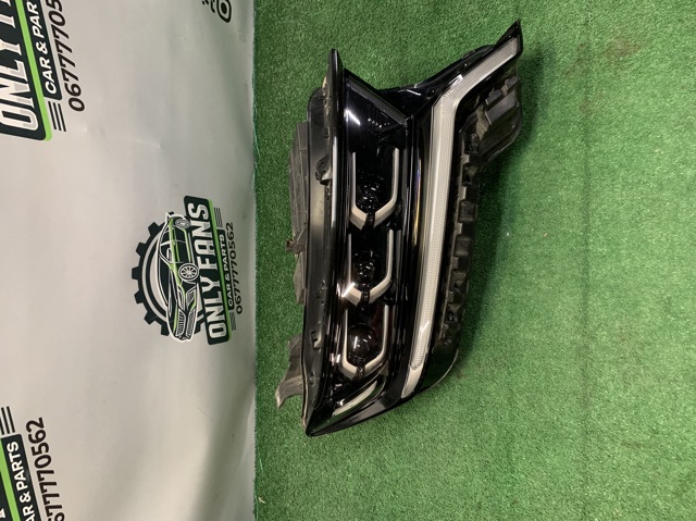 Правая блок фара 92102R5110 HYUNDAI