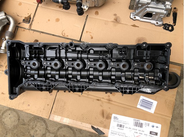 BMW 11128575408 Клапанная крышка в наличии Украина