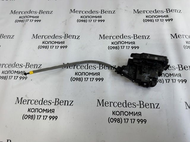 Дверной замок передний правый A0997201800 MERCEDES