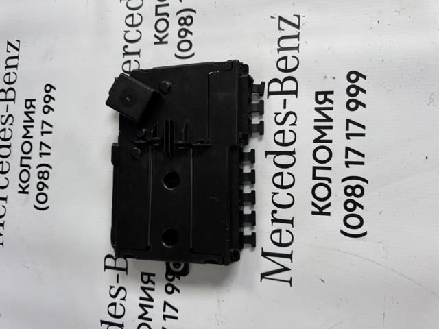 Блок реле и предохранителей A2055402850 MERCEDES
