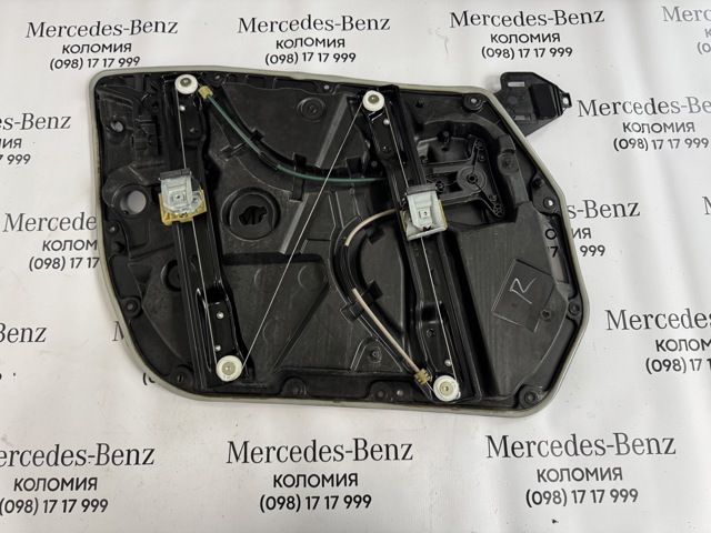 Механизм стеклоподъемника двери передней, правой A2057205023 MERCEDES