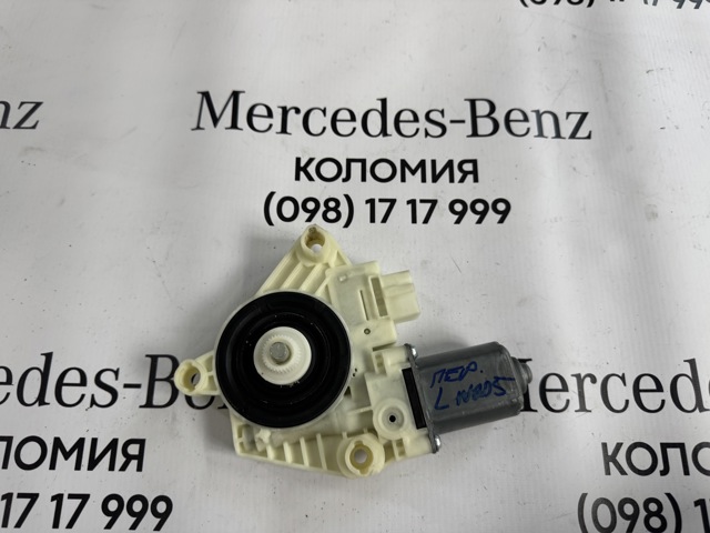 Мотор стеклоподъемника двери передней, левой A2139069901 MERCEDES