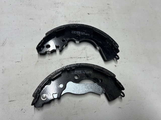 0986487748 BOSCH Колодки тормозные задние барабанные купить в Павлоград