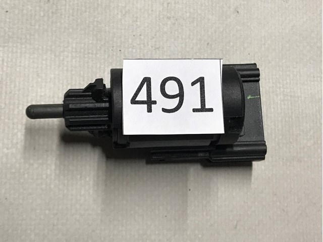 1J0945511C Датчик включения стопсигнала купить Тернополь