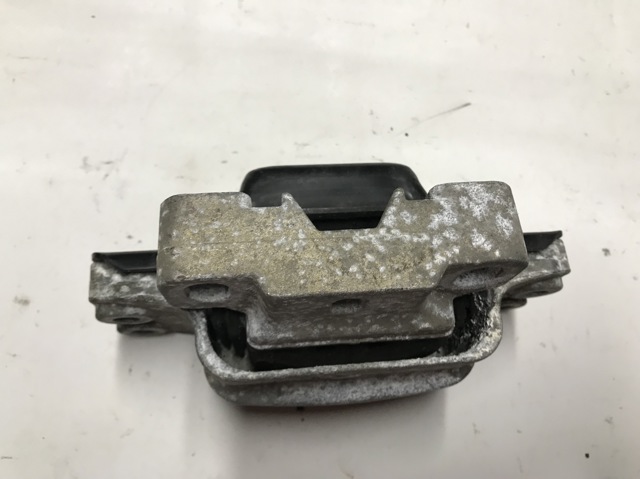 VAG 1K0199555 Левая подушка двигателя в наличии Харьков