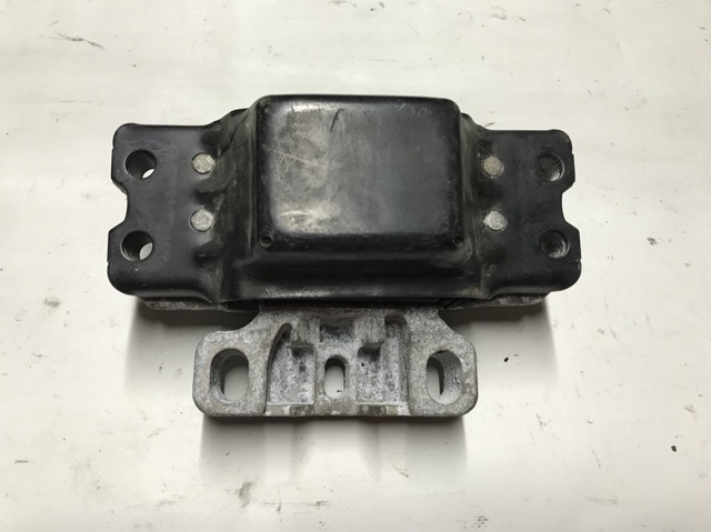 1K0199555 Подушка (опора) двигателя левая купить Хмельницкий