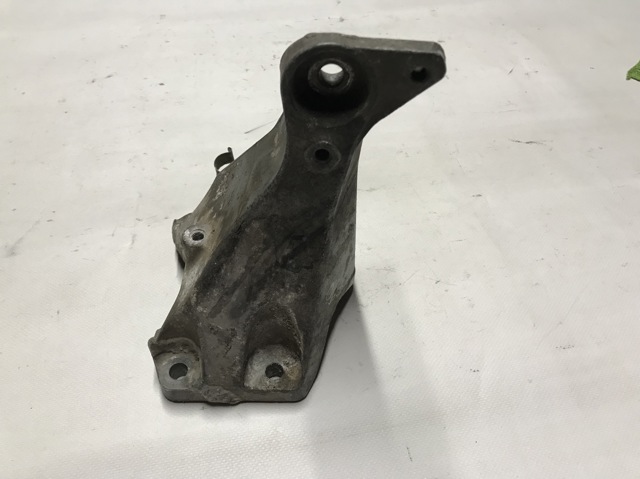BMW 22116781916 Кронштейн подушки (опоры) двигателя правой в наличии Житомир